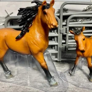 Zestaw 2 sztuk dużych XL realistycznych figurek koników konie z zagrodą